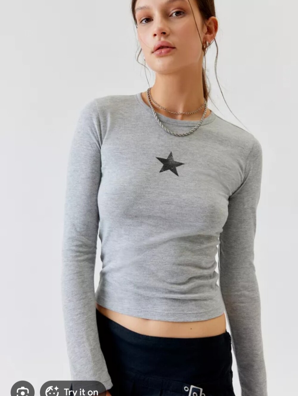 Urban Outfitters -(L)Grey Long-Sleeve Star Graphic Top
